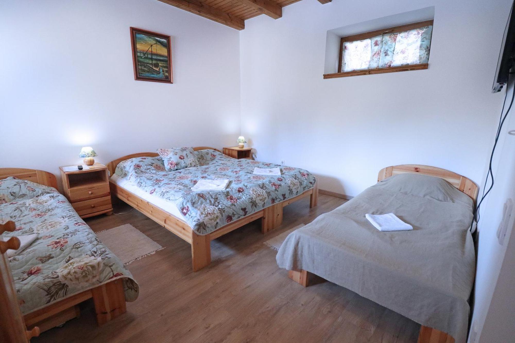 Fuezesi Papa Vendeghaza Hotel Harta Buitenkant foto
